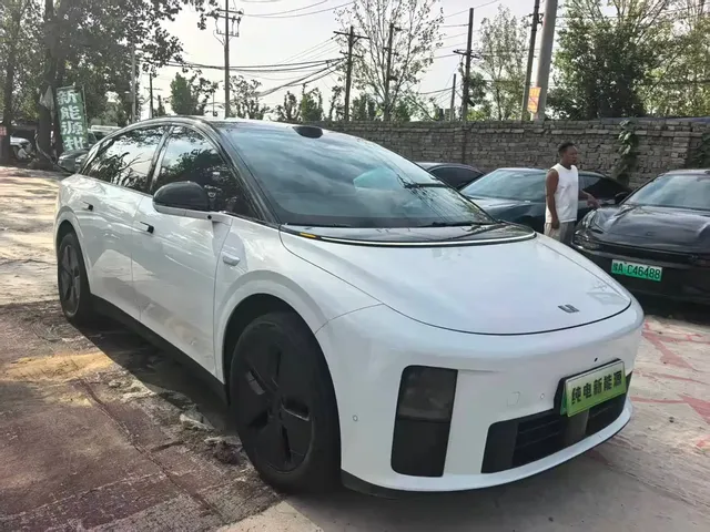 Li Auto i6 2025 2WD Base Model