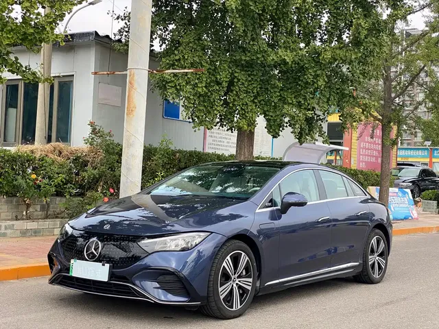 Mercedes-Benz EQE 2025 Model 500 4MATIC Luxury Edition