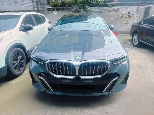 BMW i5 2024 eDrive 35L M Sport Package