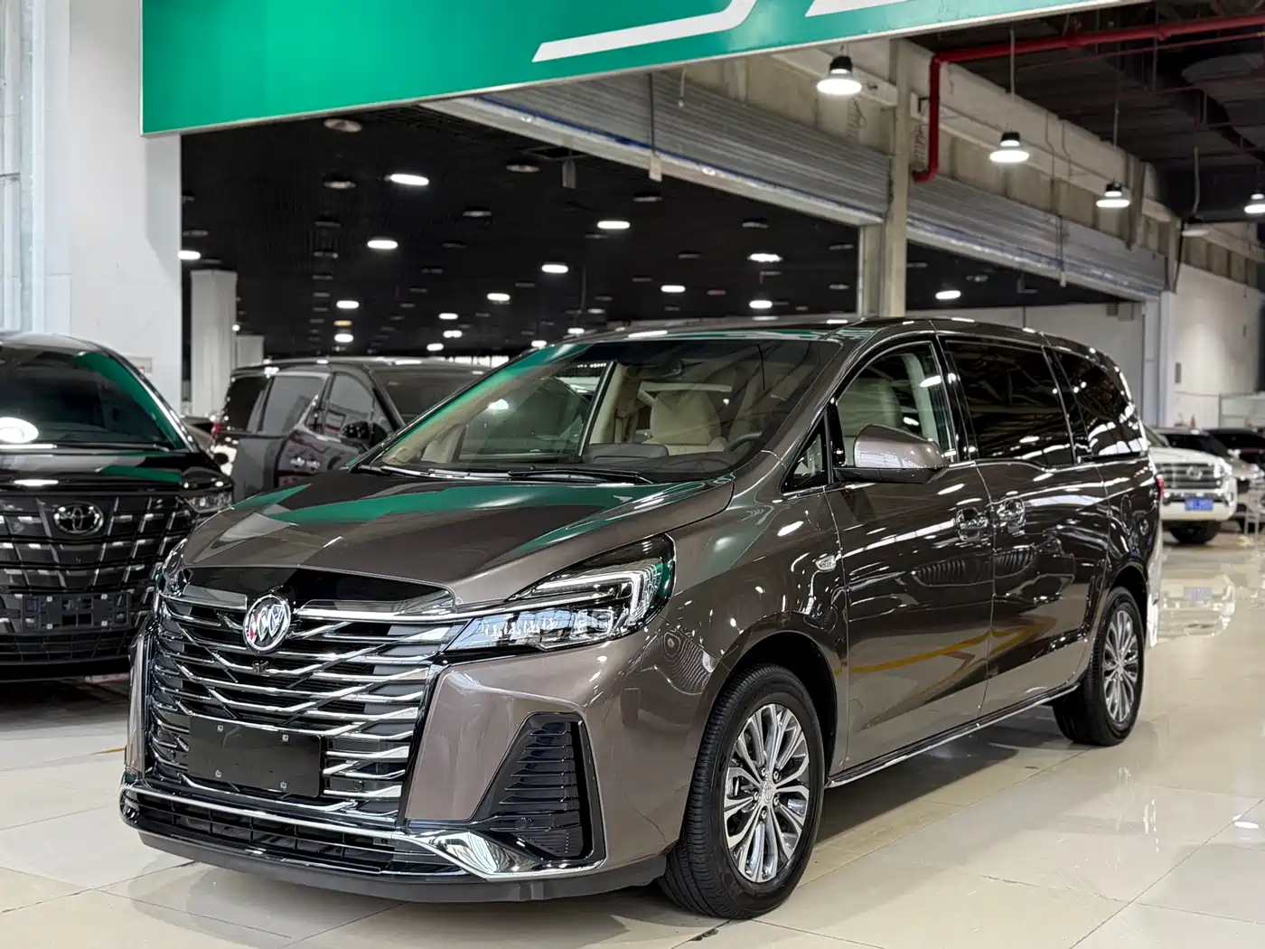 Buick GL8 2023 Facelift Land Business Class Luxury