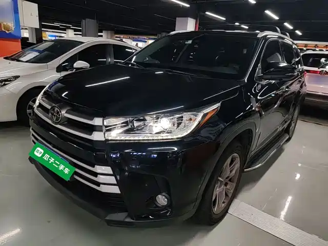 Toyota Highlander 2021 2.0T FWD Luxury 7-Seater