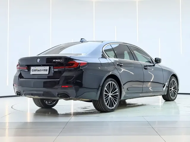 BMW 5 Series 2022 Model Second Facelift 530Li Leading M Sport Package