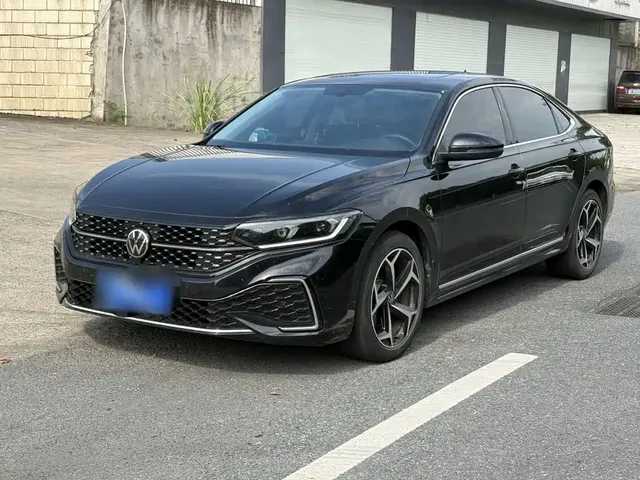 Volkswagen Passat 2024 Model 380TSI Starlight Elite