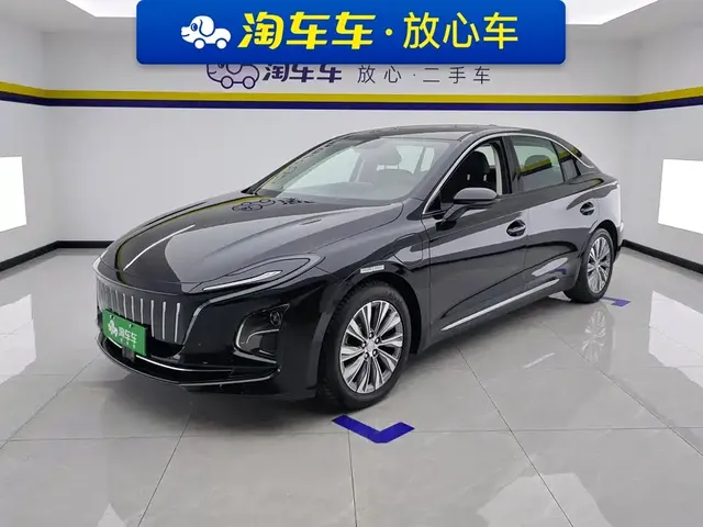 Hongqi E-QM5 2024 500km Travel Edition