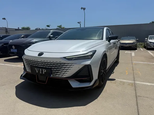 Changan UNI-V 2022 1.5T Sport Edition