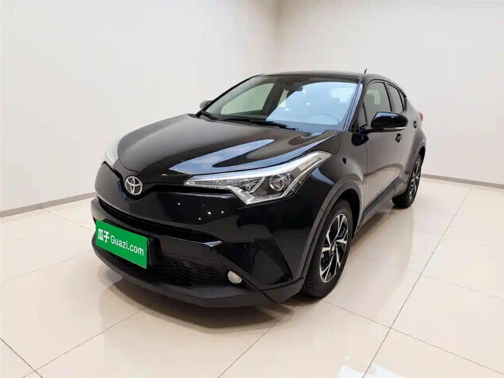 Toyota C-HR 2020 Model 2.0L Leading