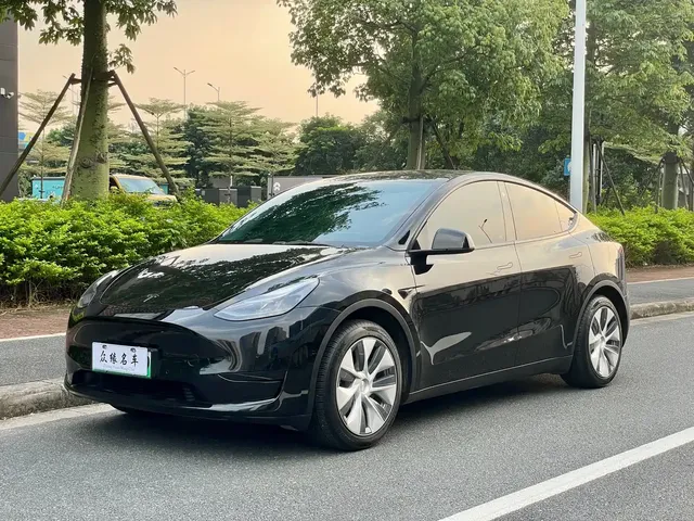 Tesla Model Y 2022 Facelift Rear-Wheel Drive Version