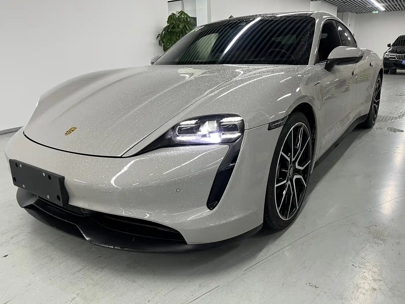 Porsche Taycan 2022 Taycan