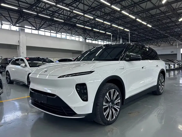 NIO ES8 2023 75kWh Executive Edition
