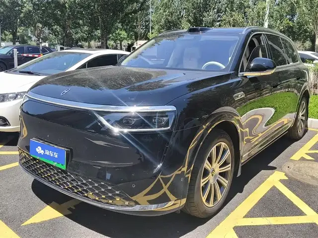 AITO Wenjie AITO M8 2025 Range Extender Max+ Edition 53.4kWh 5-seater