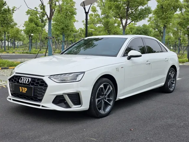 Audi A4L 2022 40 TFSI Fashion Dynamic