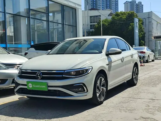 Volkswagen Bora 2023 300TSI DSG Premium Edition