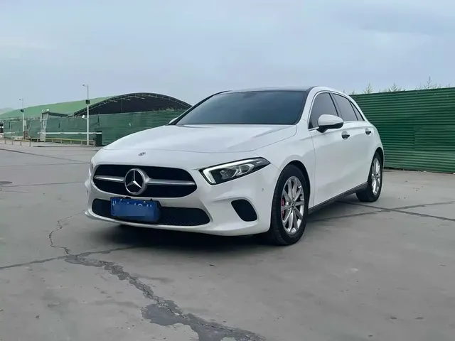 Mercedes-Benz A-Class (Import) 2022 A 200 Fashion