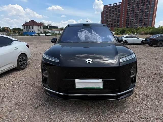 NIO ES8 2025 Model 6-Seat Executive Luxury Edition