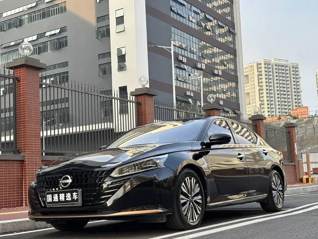 Nissan Teana 2024 2.0L SV Black Gold Edition