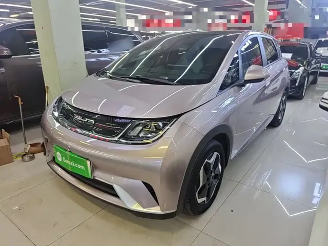 BYD Dolphin 2023 420km Fashion Edition