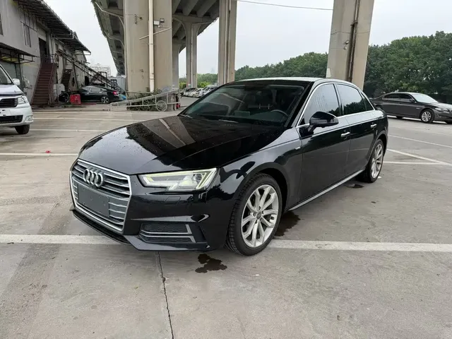 Audi A4L 2018 30th Anniversary 40 TFSI Fashion