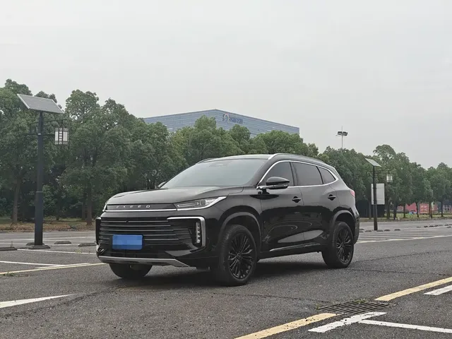 Exeed Lingyun 2024 300T 2WD Starlight Edition