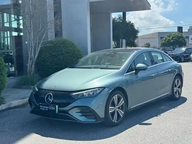 Mercedes-Benz EQE 2025 Model 500 4MATIC Luxury Edition