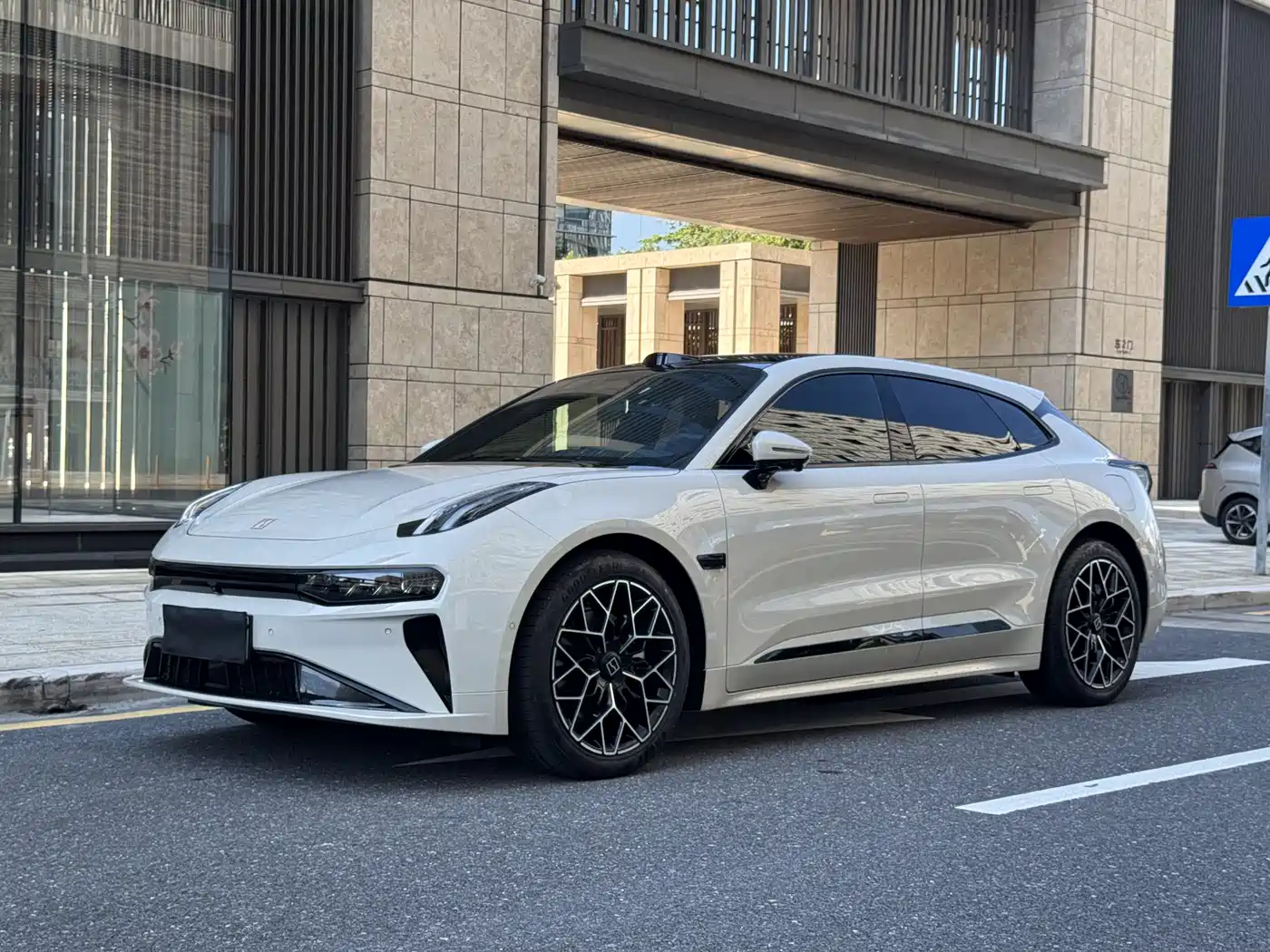 ZEEKR 001 2025 WE Edition 95kWh AWD