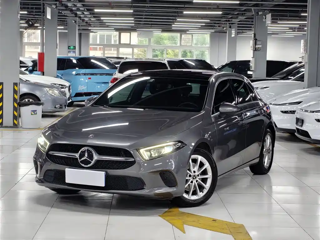 Mercedes-Benz A-Class (Import) 2019 A 200 Fashion Version