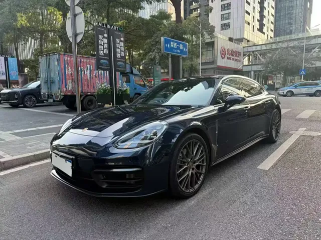 Porsche Panamera 2023 Panamera Executive Long Wheelbase Platinum Edition 2.9T