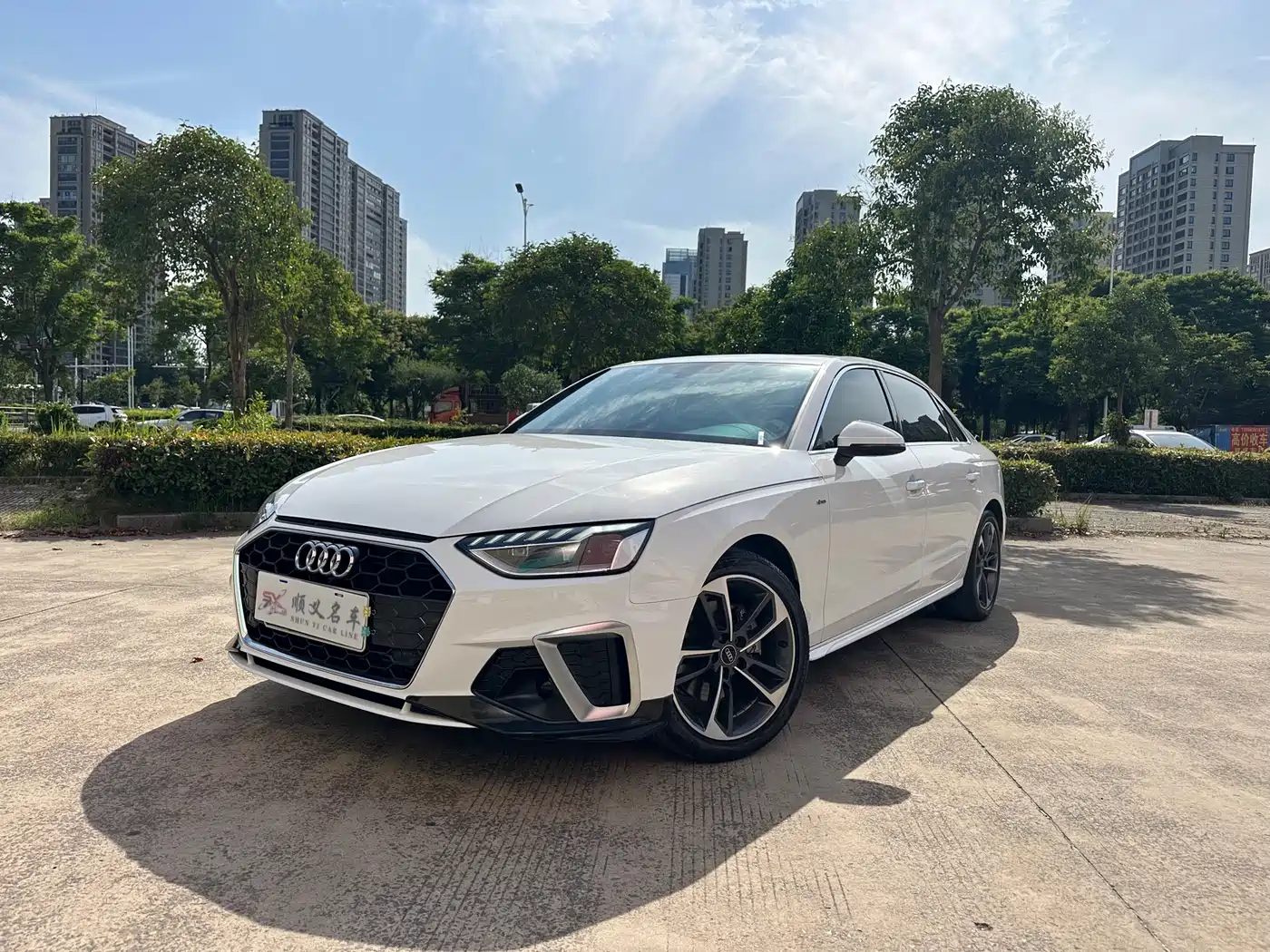 Audi A4L 2024 40 TFSI Luxury Dynamic