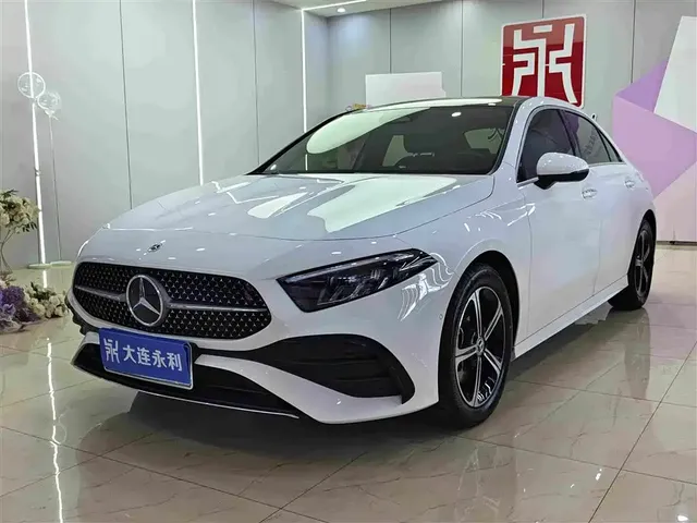 Mercedes-Benz A-Class 2023 A 200 L Fashion