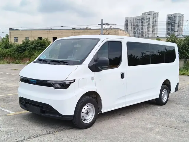 Jiangling E-Fushun 2025 Clear Window Version 53.58kWh Medium Wheelbase Low Roof