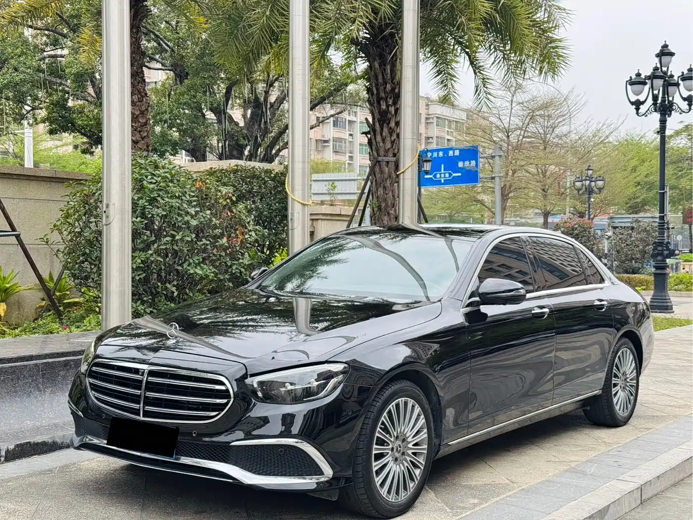 Mercedes-Benz E-Class 2023 E 300 L Luxury