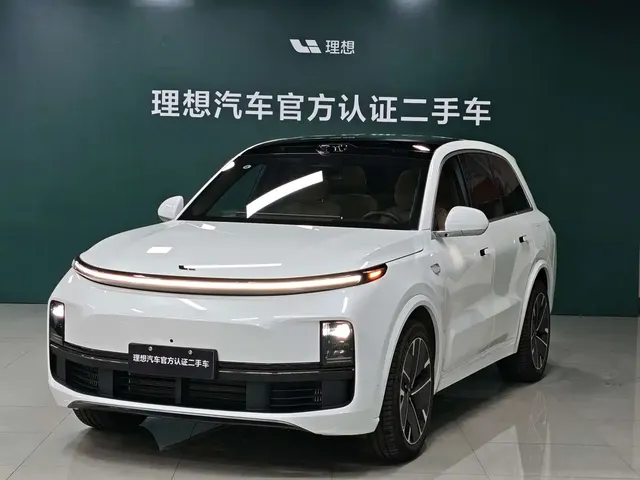 Li Auto Li L8 2025 Max Smart Renewal Edition