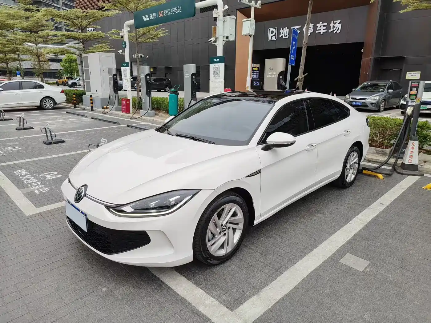 Volkswagen Lamando 2022 Lamando L 280TSI DSG Sporty Edition