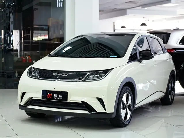 BYD Dolphin 2023 420km Fashion Edition