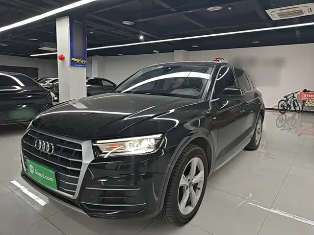 Audi Q5L 2020 Facelift 40 TFSI Honor Progressive