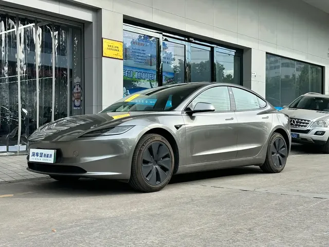 Tesla Model 3 2023 Rear-Wheel Drive