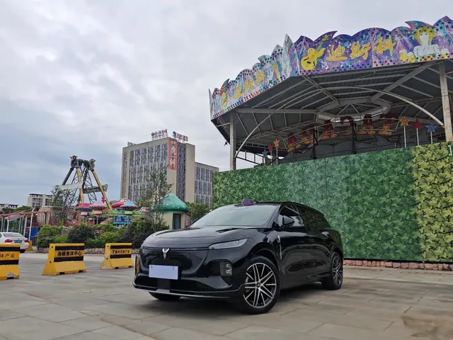 Voyah Auto Voyah Zhiyin 2025 Model 2WD Huawei Qiankun Edition