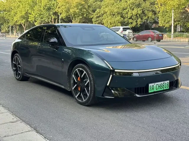 XPeng P7 2025 702km Long Range Edition