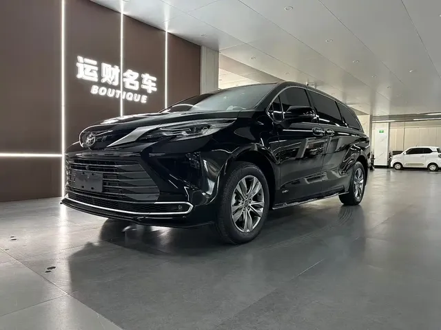 Toyota Sienna 2024 2.5L Hybrid 4WD Premium Edition