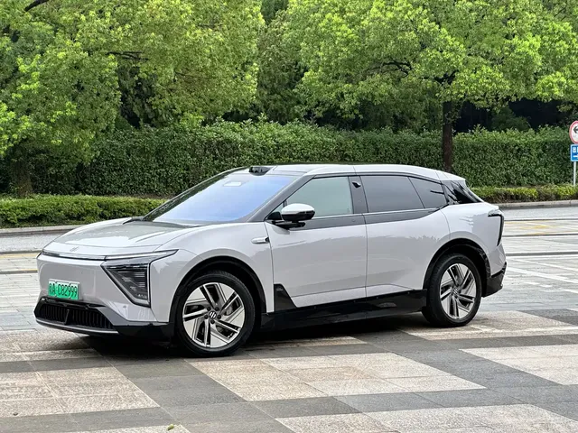 HiPhi Y 2023 810km Long Range Edition