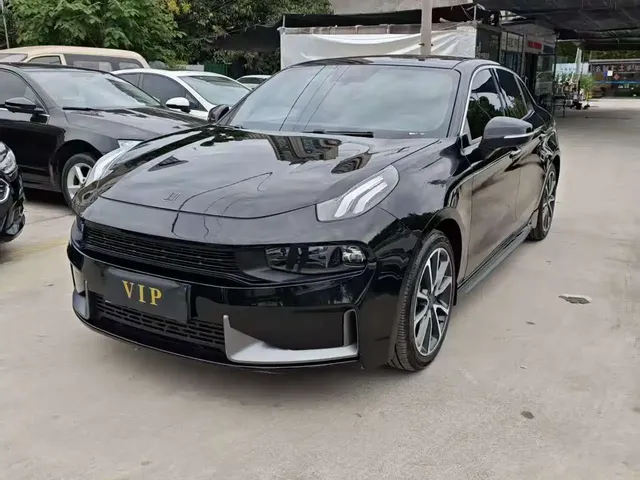 Lynk & Co 03 2019 2.0TD Auto Power Version