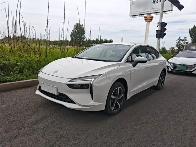 JMCG New Energy Yi 2022 Facelift Standard Range Elite