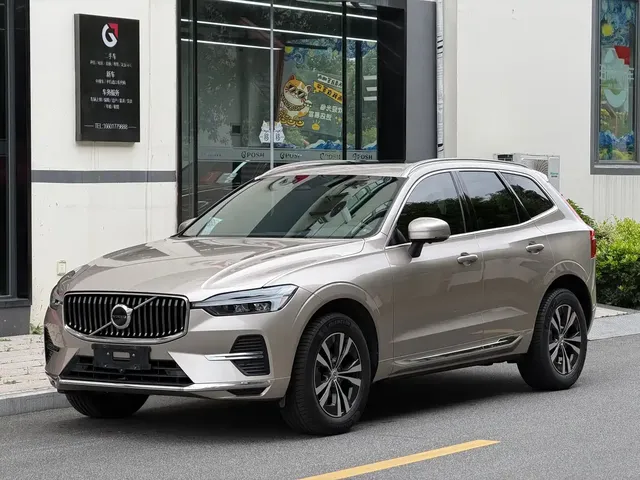 Volvo XC60 2023 B5 AWD Smart Luxury Edition