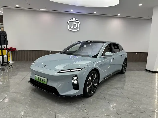 NIO ET5T 2025 75kWh Touring