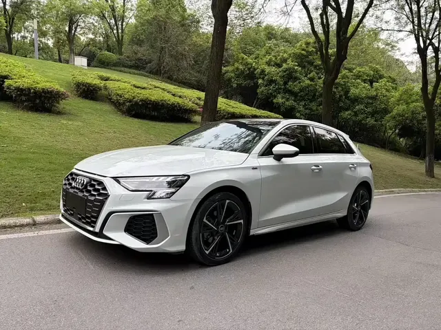 Audi A3 2024 Model Sportback 35 TFSI Fashion Sport