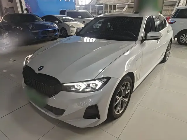 BMW i3 2023 eDrive 40 L Shadow Night Sport Package