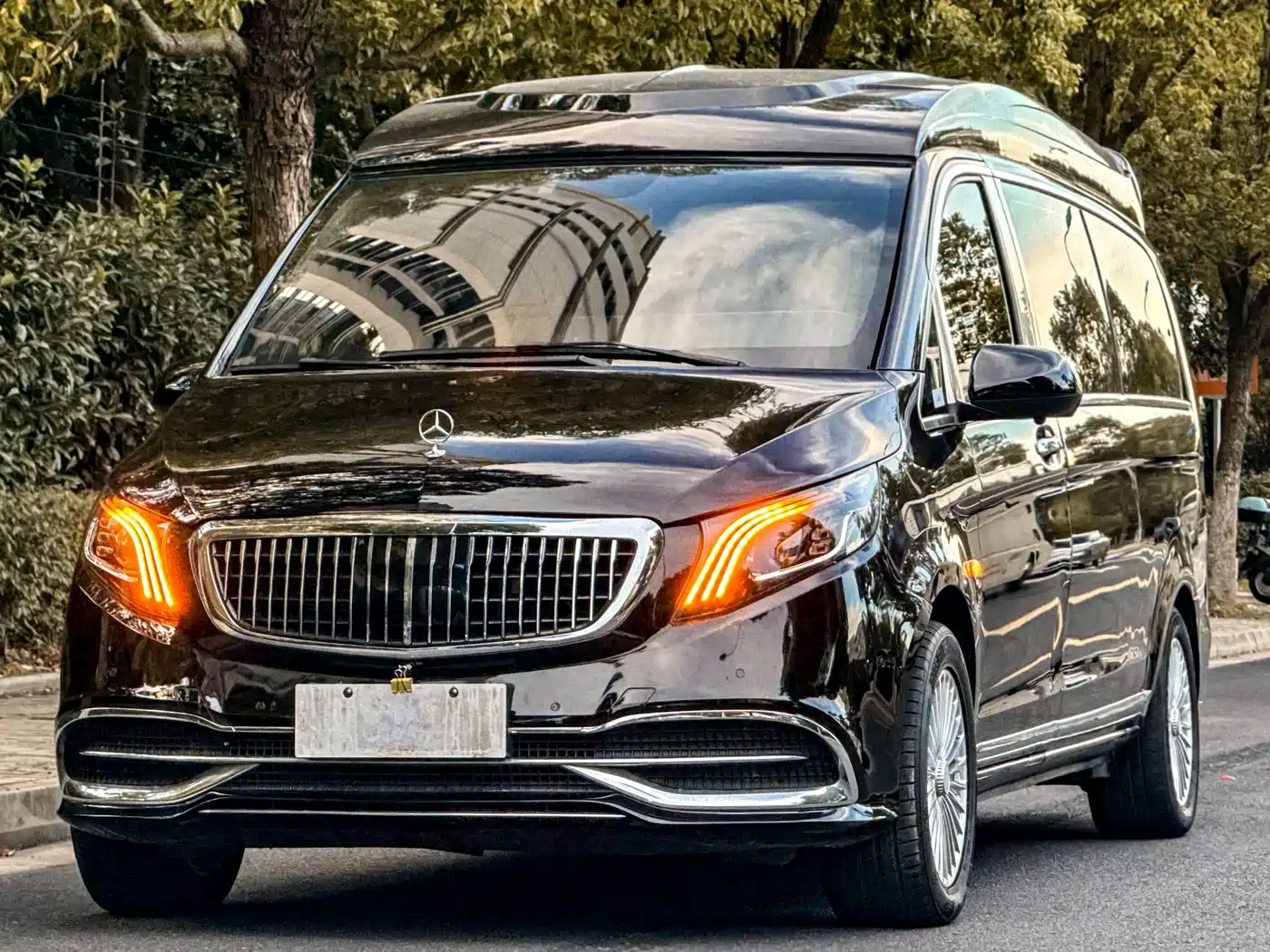 Mercedes-Benz Vito 2023 2.0T Elite 7-Seater