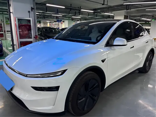 Tesla Model Y 2025 Rear-Wheel Drive