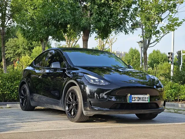 Tesla Model Y 2023 Rear-Wheel Drive Edition