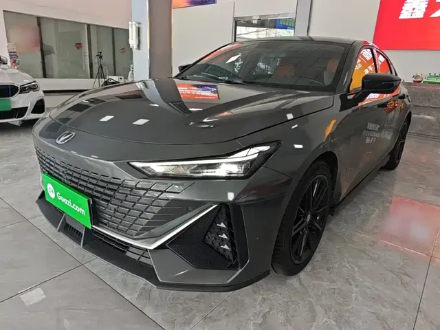Changan UNI-V 2022 1.5T Premium Model