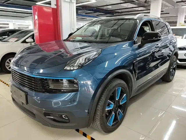 Lynk & Co 01 2017 2.0T 2WD Pro Shine Edition